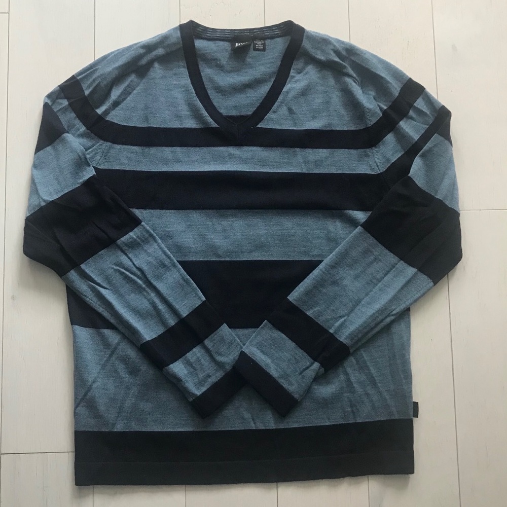 Hugo Boss Navy and blue vneck merino sweater